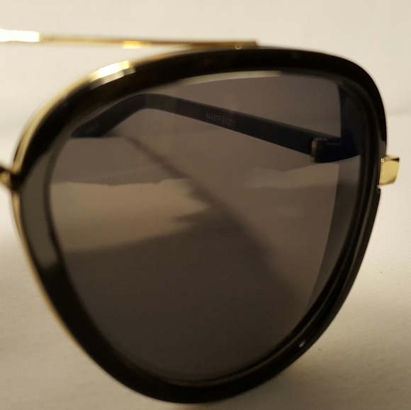 Fashion Sunglasses - Picture 6 of 6